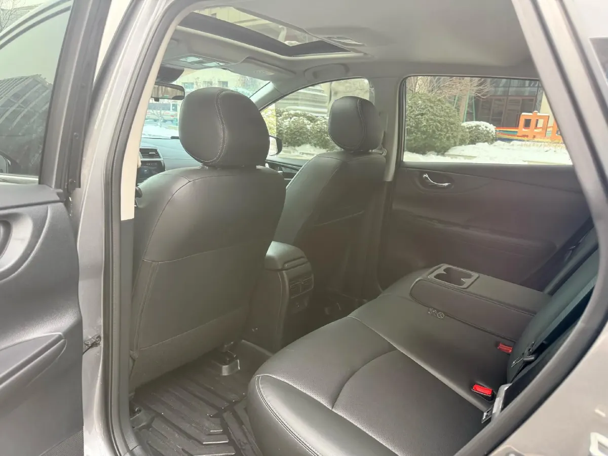 2024 Nissan Tiida 1.6L 122HP L4 CVT,autocango,china used car exporter,china ev exporter,chinese used car exporter,chinese used ev exporter