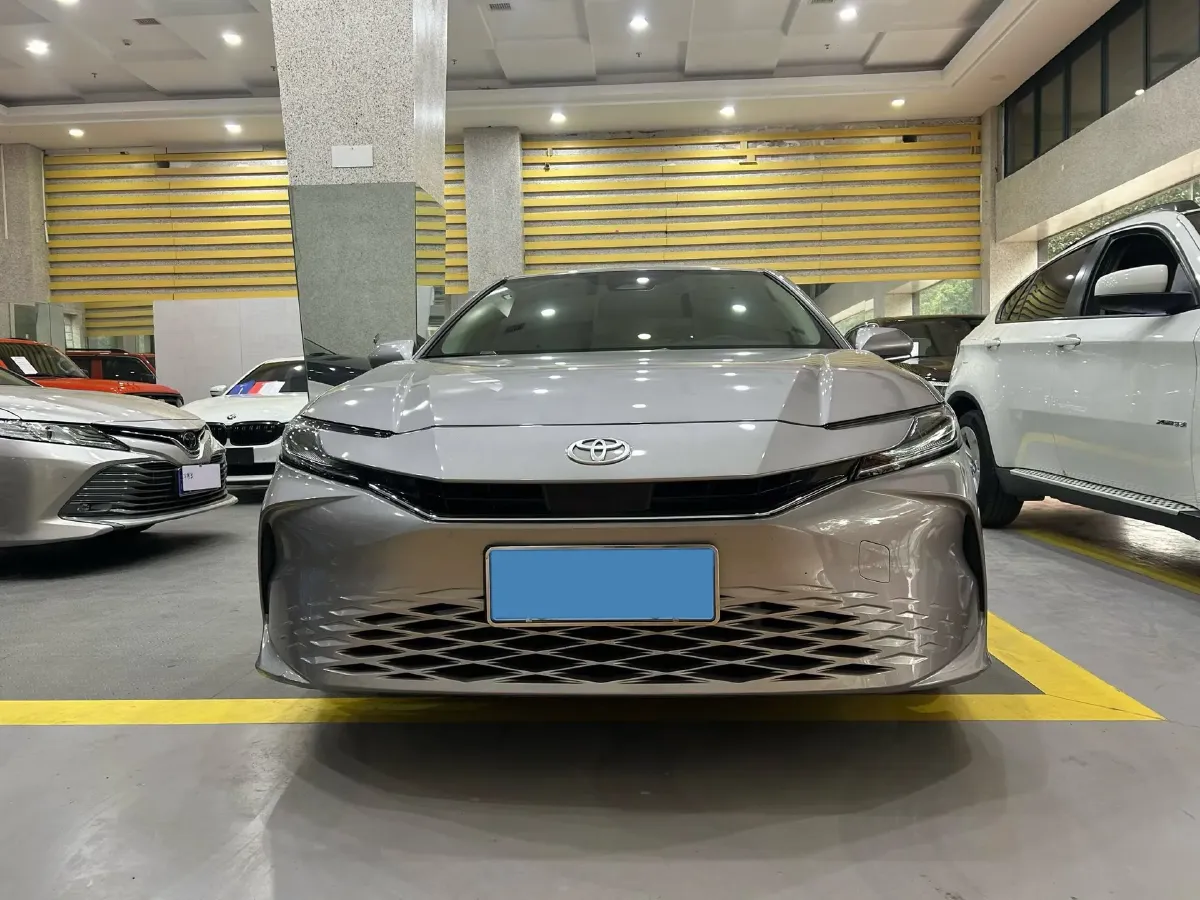 2024 Toyota Camry 2.0L 173HP L4 CVT,autocango,china used car exporter,china ev exporter,chinese used car exporter,chinese used ev exporter
