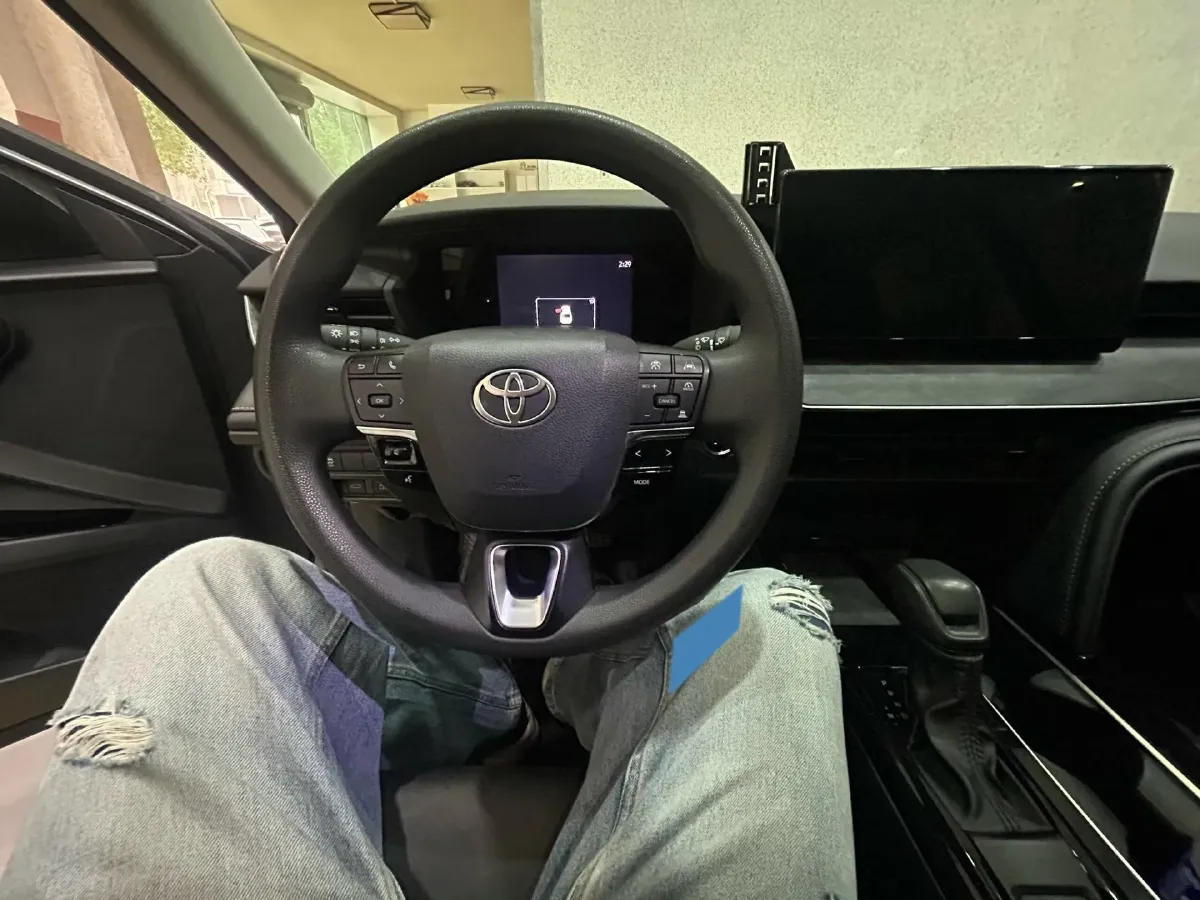 2024 Toyota Camry 2.0L 173HP L4 CVT,autocango,china used car exporter,china ev exporter,chinese used car exporter,chinese used ev exporter