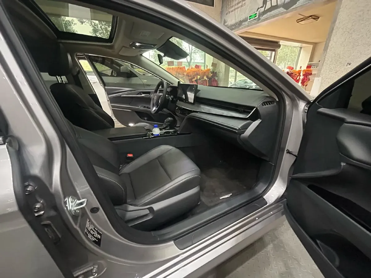 2024 Toyota Camry 2.0L 173HP L4 CVT,autocango,china used car exporter,china ev exporter,chinese used car exporter,chinese used ev exporter