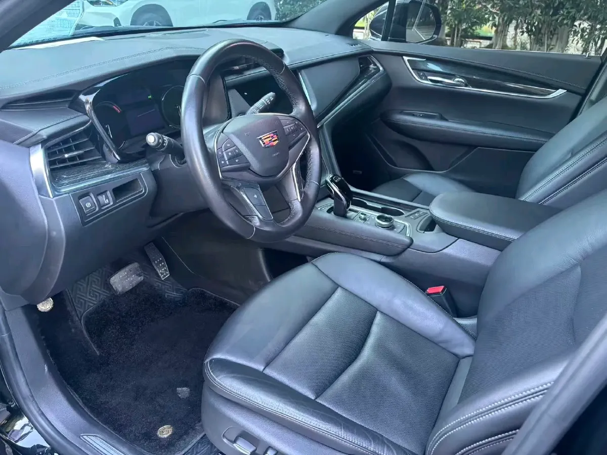 2020 Cadillac XT5 2.0T 241HP L4 9AT,autocango,china used car exporter,china ev exporter,chinese used car exporter,chinese used ev exporter