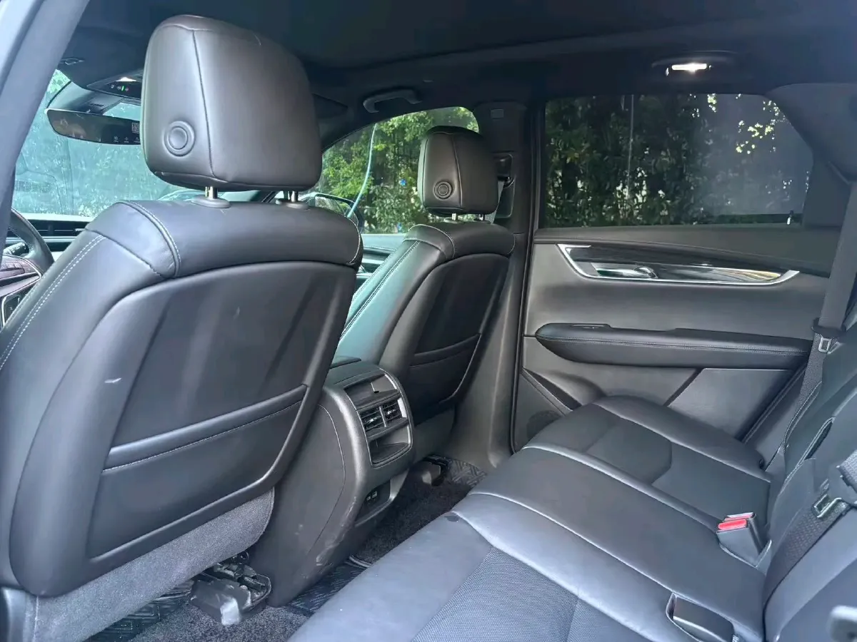 2020 Cadillac XT5 2.0T 241HP L4 9AT,autocango,china used car exporter,china ev exporter,chinese used car exporter,chinese used ev exporter