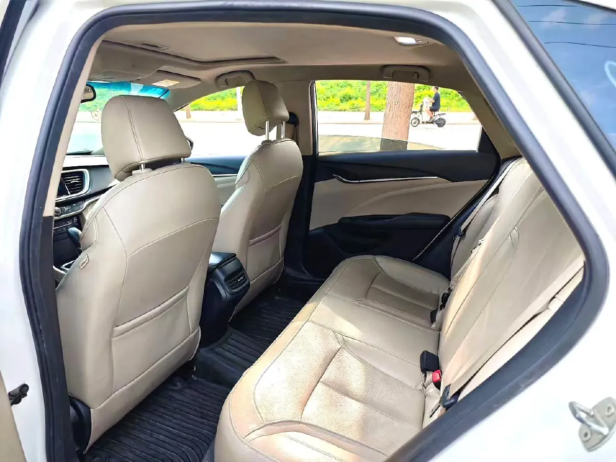 2019 Buick Excelle 1.0T 125HP L3 6DCT,autocango,china used car exporter,china ev exporter,chinese used car exporter,chinese used ev exporter