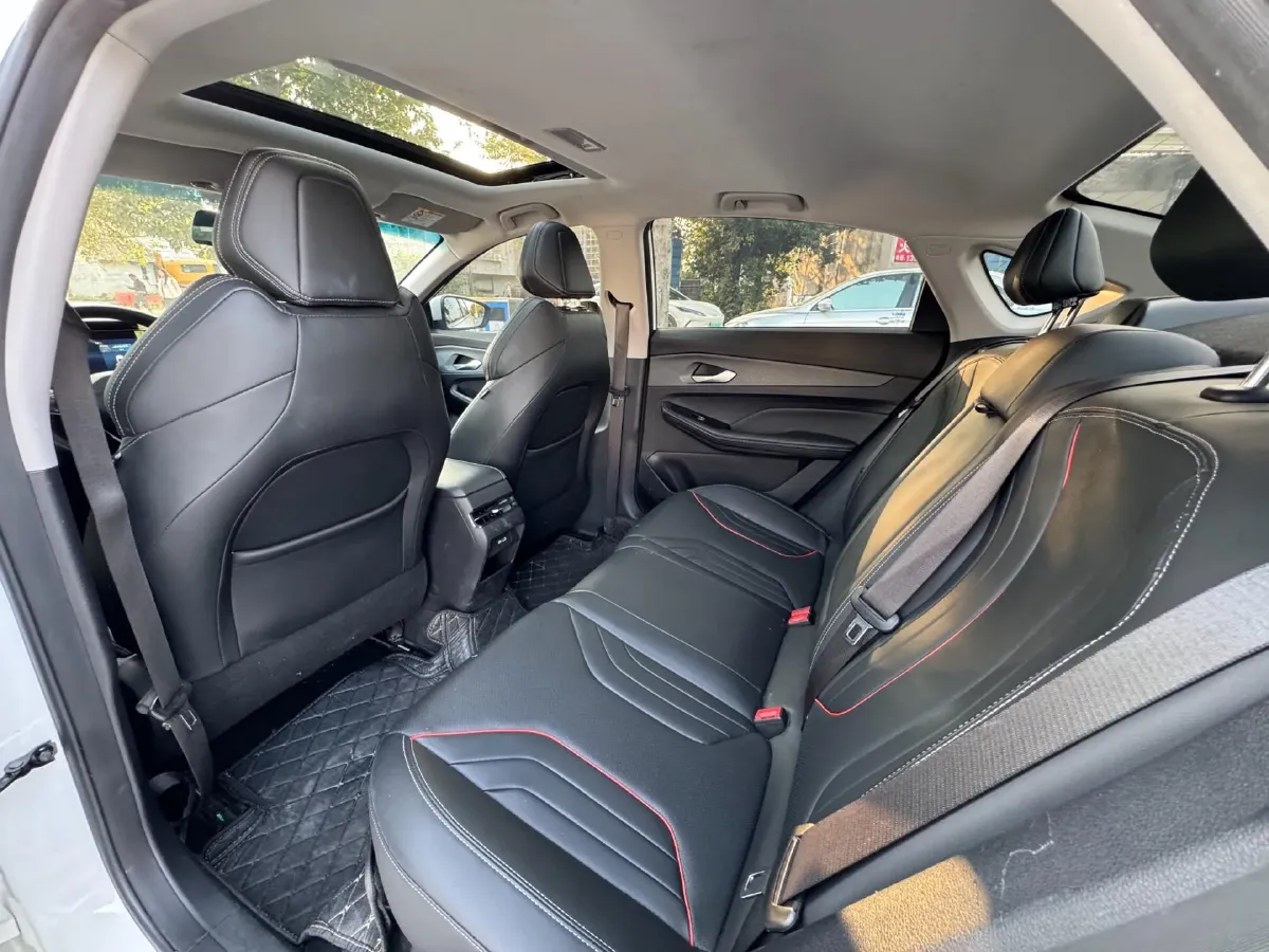 2022 Geely Binray 1.5T 181HP L4 7DCT,autocango,china used car exporter,china ev exporter,chinese used car exporter,chinese used ev exporter