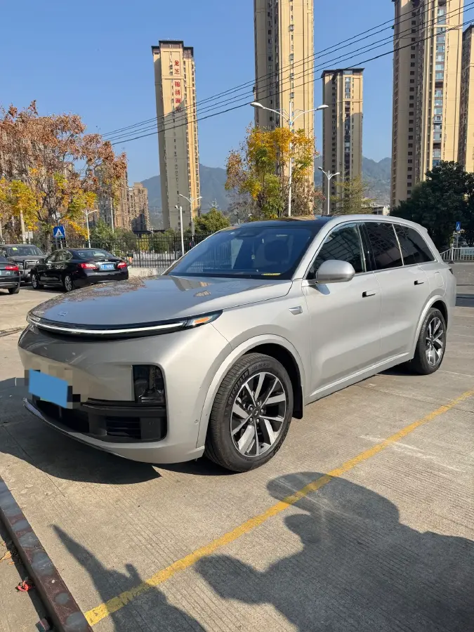 2023 Li L8 Range Extended 154HP REEV 40.9KWH