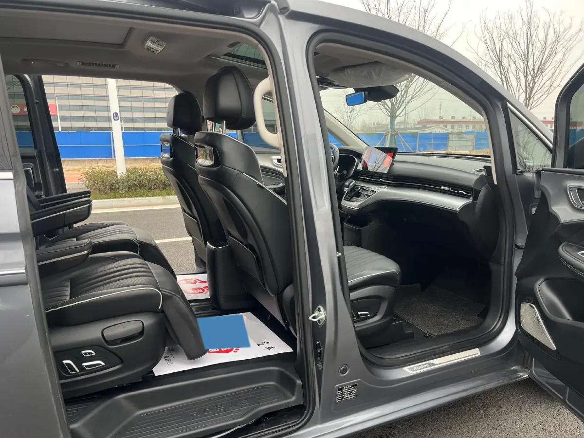 2022 Roewe iMAX8 2.0T 234HP L4 8AT,autocango,china used car exporter,china ev exporter,chinese used car exporter,chinese used ev exporter