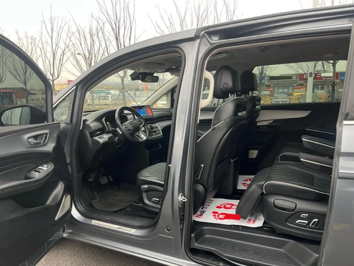 2022 Roewe iMAX8 2.0T 234HP L4 8AT,autocango,china used car exporter,china ev exporter,chinese used car exporter,chinese used ev exporter