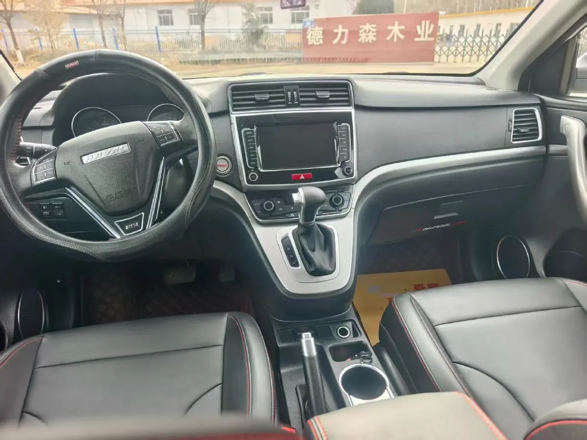 2019 Haval M6 1.5T 150HP L4 7DCT,autocango,china used car exporter,china ev exporter,chinese used car exporter,chinese used ev exporter