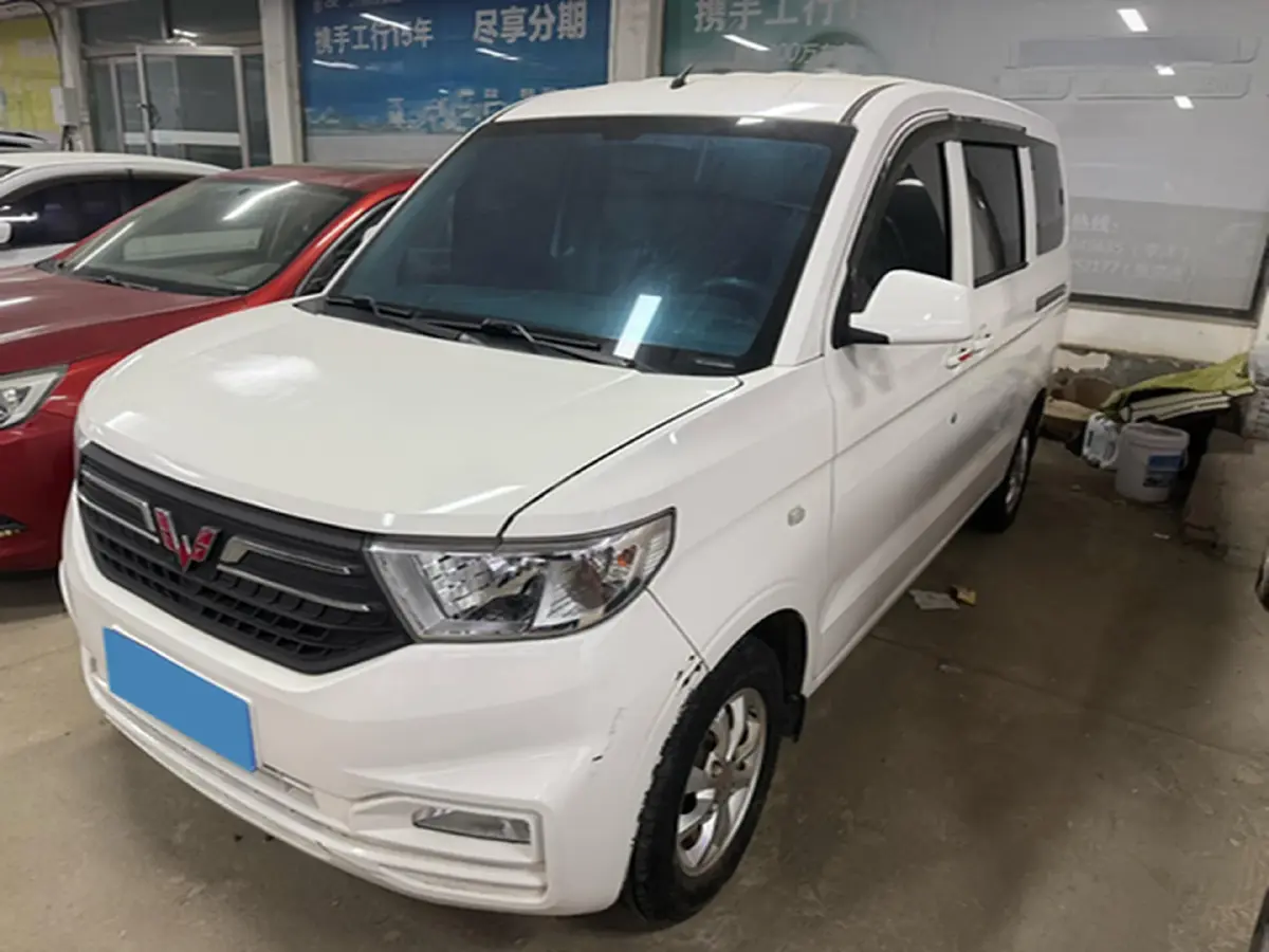 2021 WuLing HongGuang V 1.5L 99HP L4 6MT