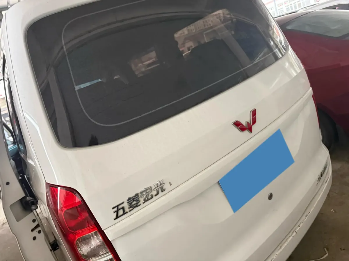 2021 WuLing HongGuang V 1.5L 99HP L4 6MT,autocango,china used car exporter,china ev exporter,chinese used car exporter,chinese used ev exporter