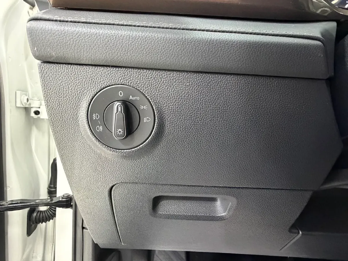 2022 Ford Transit 2.0T 202HP L4 6AT,autocango,china used car exporter,china ev exporter,chinese used car exporter,chinese used ev exporter