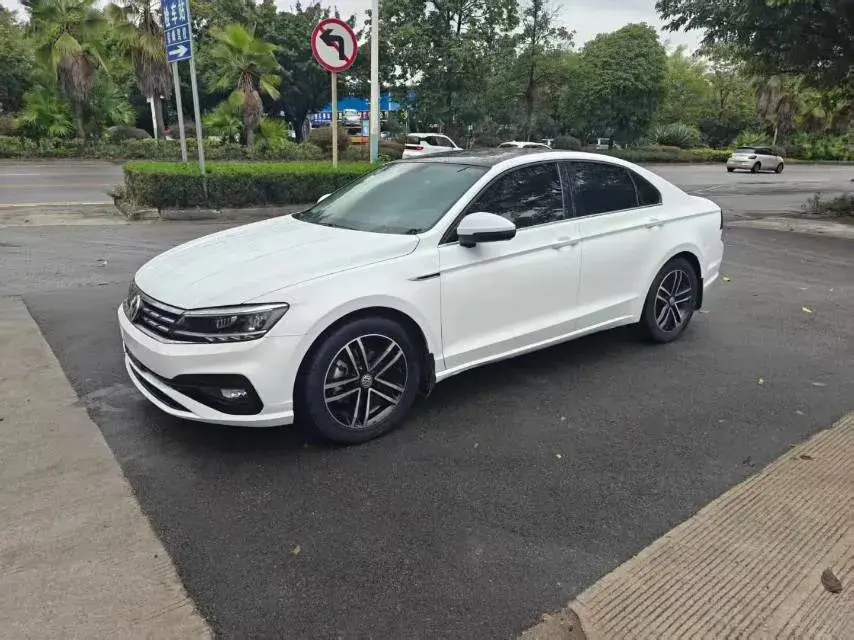 2019 Volkswagen Passat 1.4T 150HP L4 7DCT
