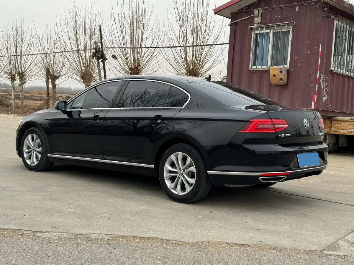 2019 Volkswagen Magotan 2.0T 186HP L4 7DCT,autocango,china used car exporter,china ev exporter,chinese used car exporter,chinese used ev exporter