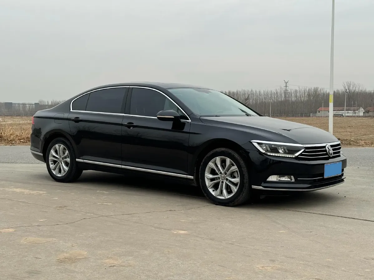 2019 Volkswagen Magotan 2.0T 186HP L4 7DCT,autocango,china used car exporter,china ev exporter,chinese used car exporter,chinese used ev exporter