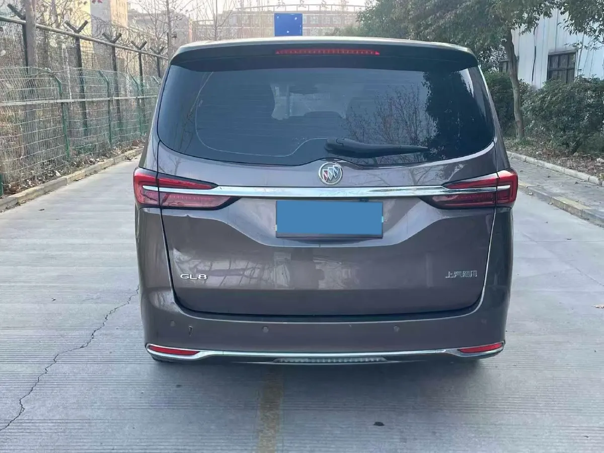 2023 Buick GL8 2.0T 237HP L4 9AT,autocango,china used car exporter,china ev exporter,chinese used car exporter,chinese used ev exporter