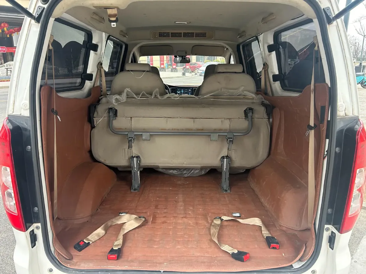 2019 WuLing HongGuang V 1.5L 99HP L4 6MT,autocango,china used car exporter,china ev exporter,chinese used car exporter,chinese used ev exporter