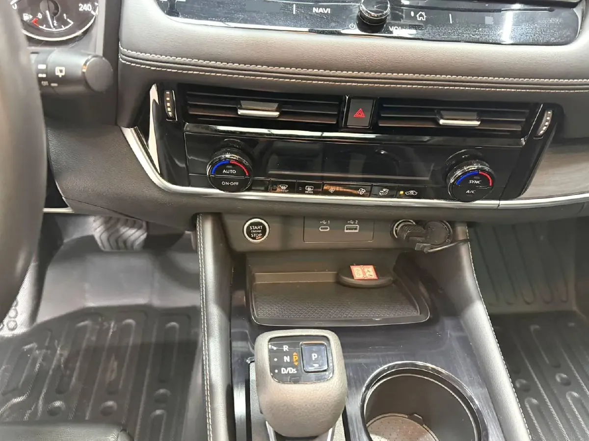 2021 Nissan X-Trail 1.5T 204HP L3 CVT,autocango,china used car exporter,china ev exporter,chinese used car exporter,chinese used ev exporter