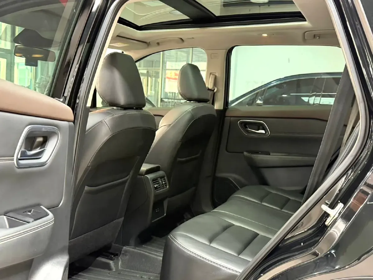 2021 Nissan X-Trail 1.5T 204HP L3 CVT,autocango,china used car exporter,china ev exporter,chinese used car exporter,chinese used ev exporter