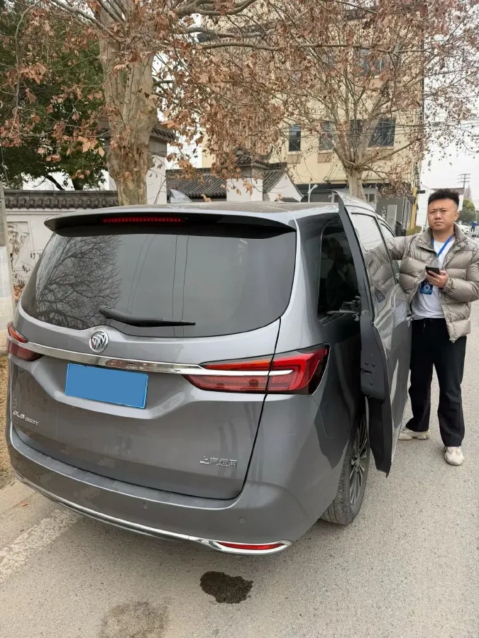 2020 Buick GL8 2.0T 237HP L4 9AT,autocango,china used car exporter,china ev exporter,chinese used car exporter,chinese used ev exporter