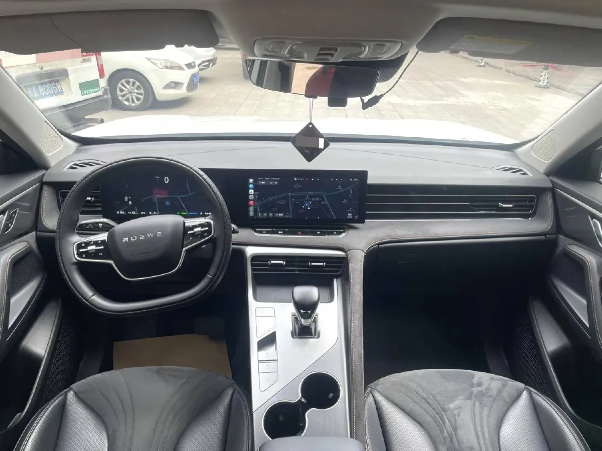 2024 Roewe D5X DMH 1.5T 150HP L4 2DHT PHEV 21.4KWH,autocango,china used car exporter,china ev exporter,chinese used car exporter,chinese used ev exporter