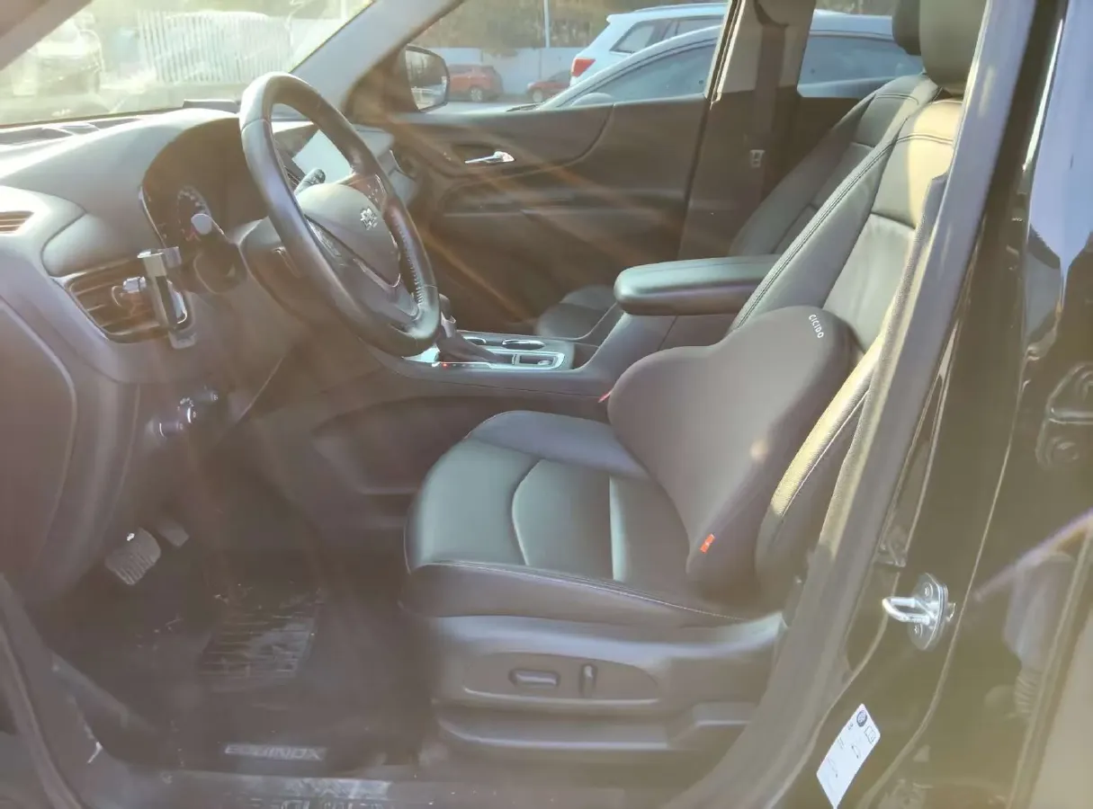 2021 Chevrolet Equinox 1.5T 169HP L4 6AT,autocango,china used car exporter,china ev exporter,chinese used car exporter,chinese used ev exporter