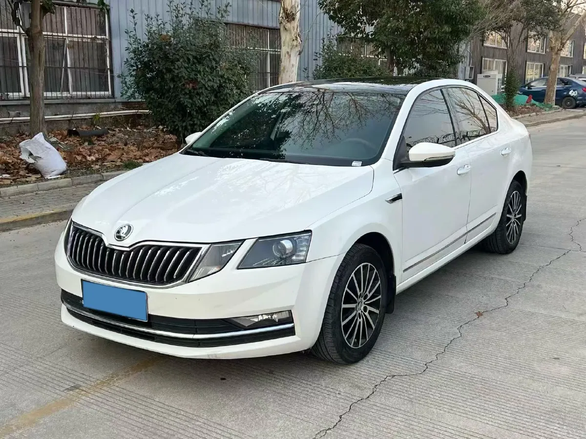 2019 Skoda Octavia 1.5L 116HP L4 6AT,autocango,china used car exporter,china ev exporter,chinese used car exporter,chinese used ev exporter