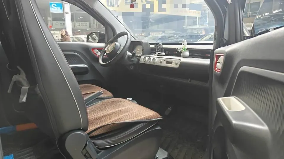 2022 WuLing HongGuang MINI EV BEV 26.5KWH,autocango,china used car exporter,china ev exporter,chinese used car exporter,chinese used ev exporter