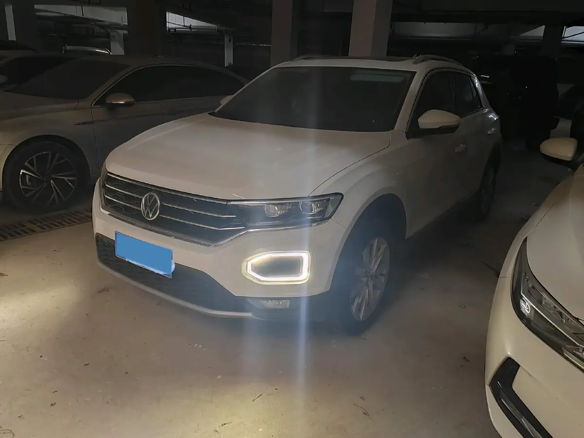 2021 Volkswagen T-Roc 1.4T 150HP L4 7DCT
