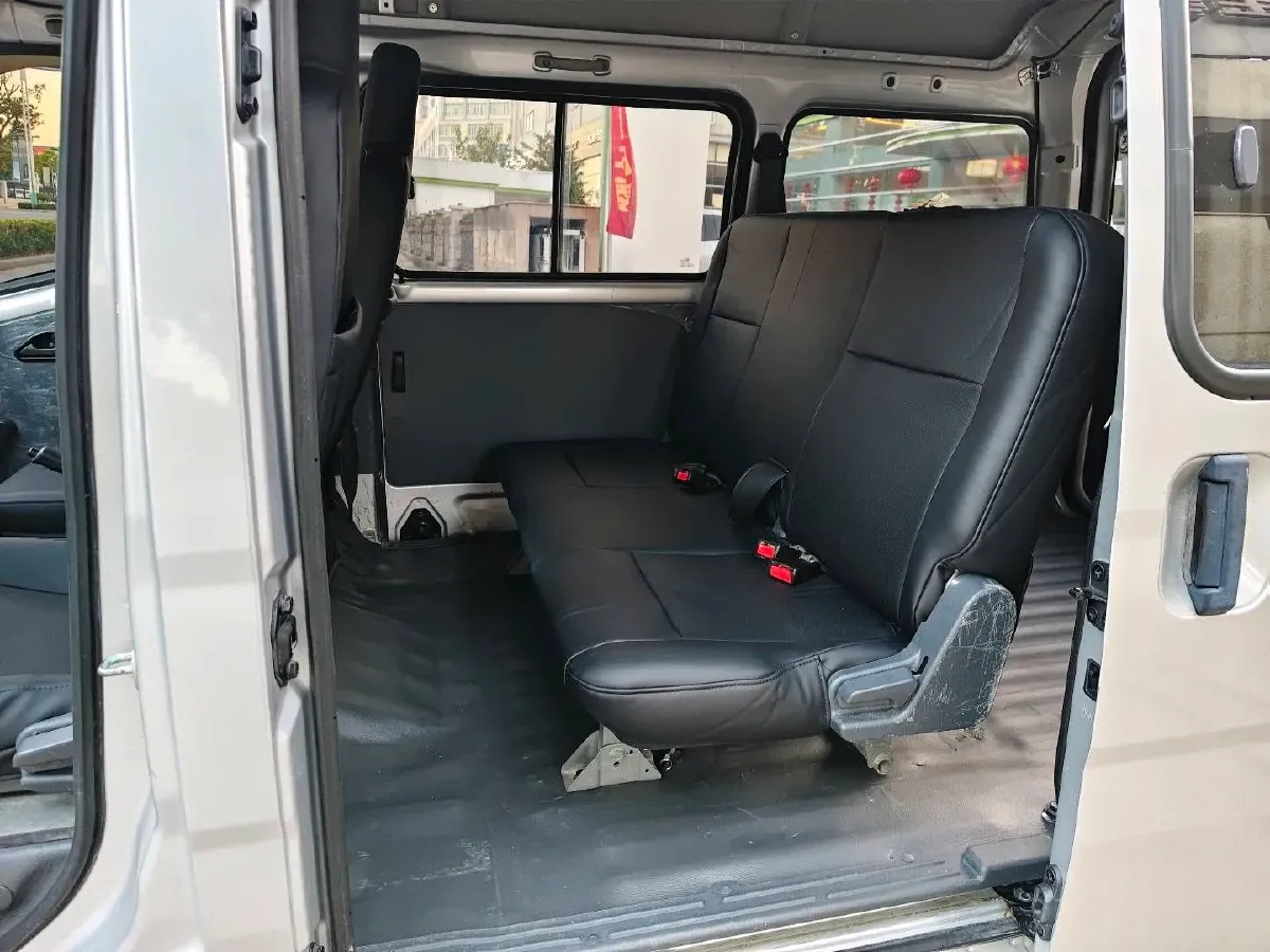 2020 WuLing ZhiGuang 1.2L 76HP L4 5MT,autocango,china used car exporter,china ev exporter,chinese used car exporter,chinese used ev exporter