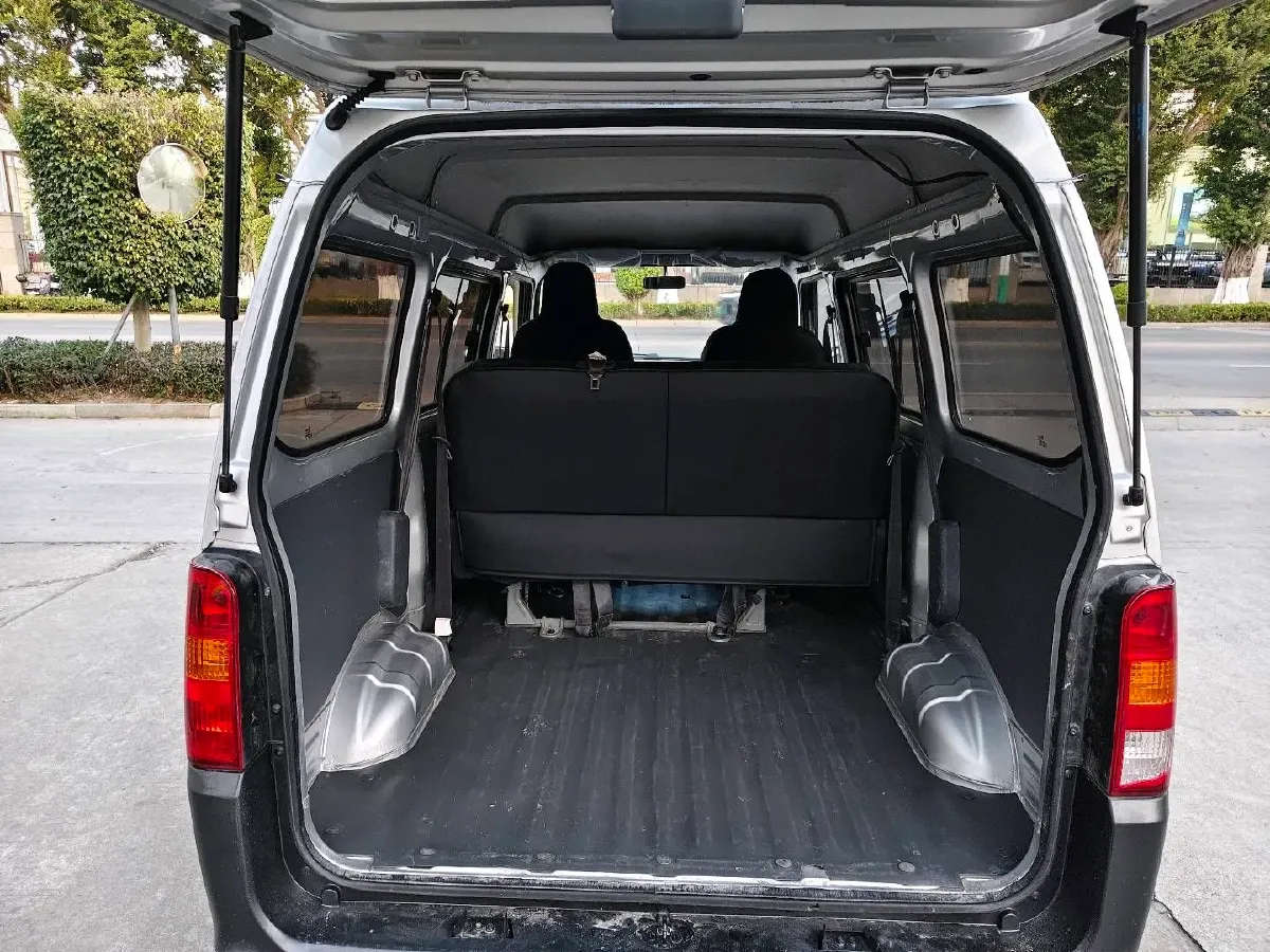 2020 WuLing ZhiGuang 1.2L 76HP L4 5MT,autocango,china used car exporter,china ev exporter,chinese used car exporter,chinese used ev exporter