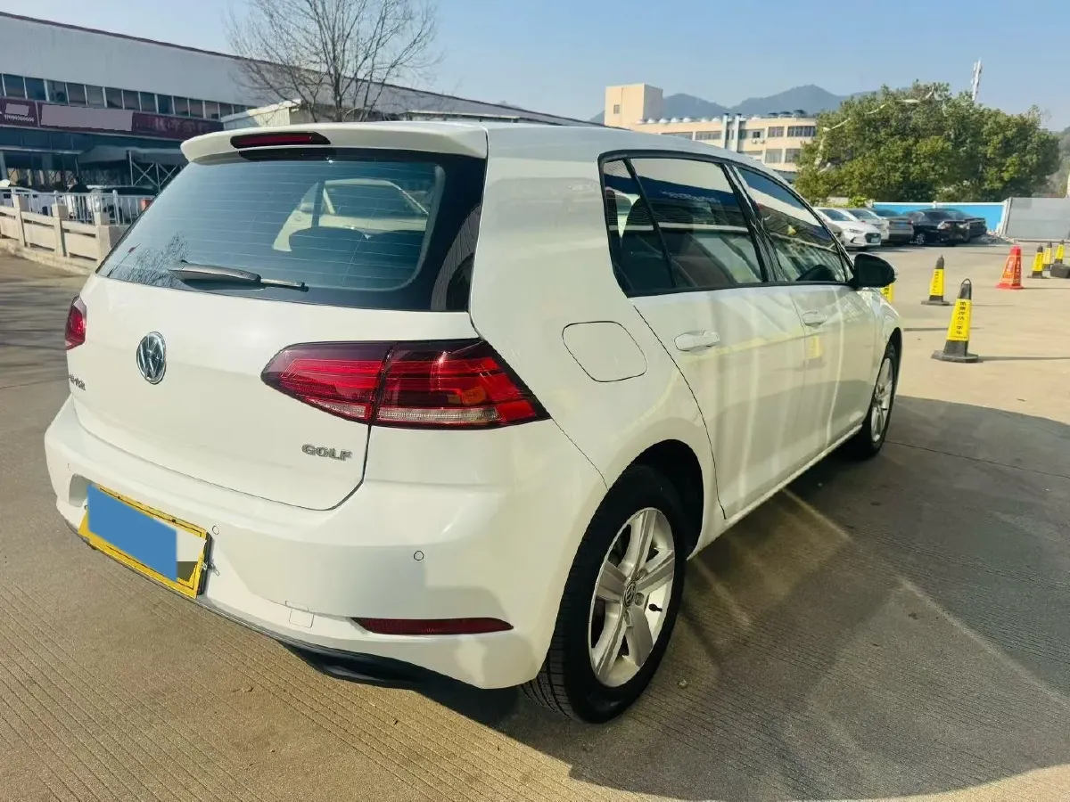 2019 Volkswagen Golf 1.6L 110HP L4 6AT,autocango,china used car exporter,china ev exporter,chinese used car exporter,chinese used ev exporter