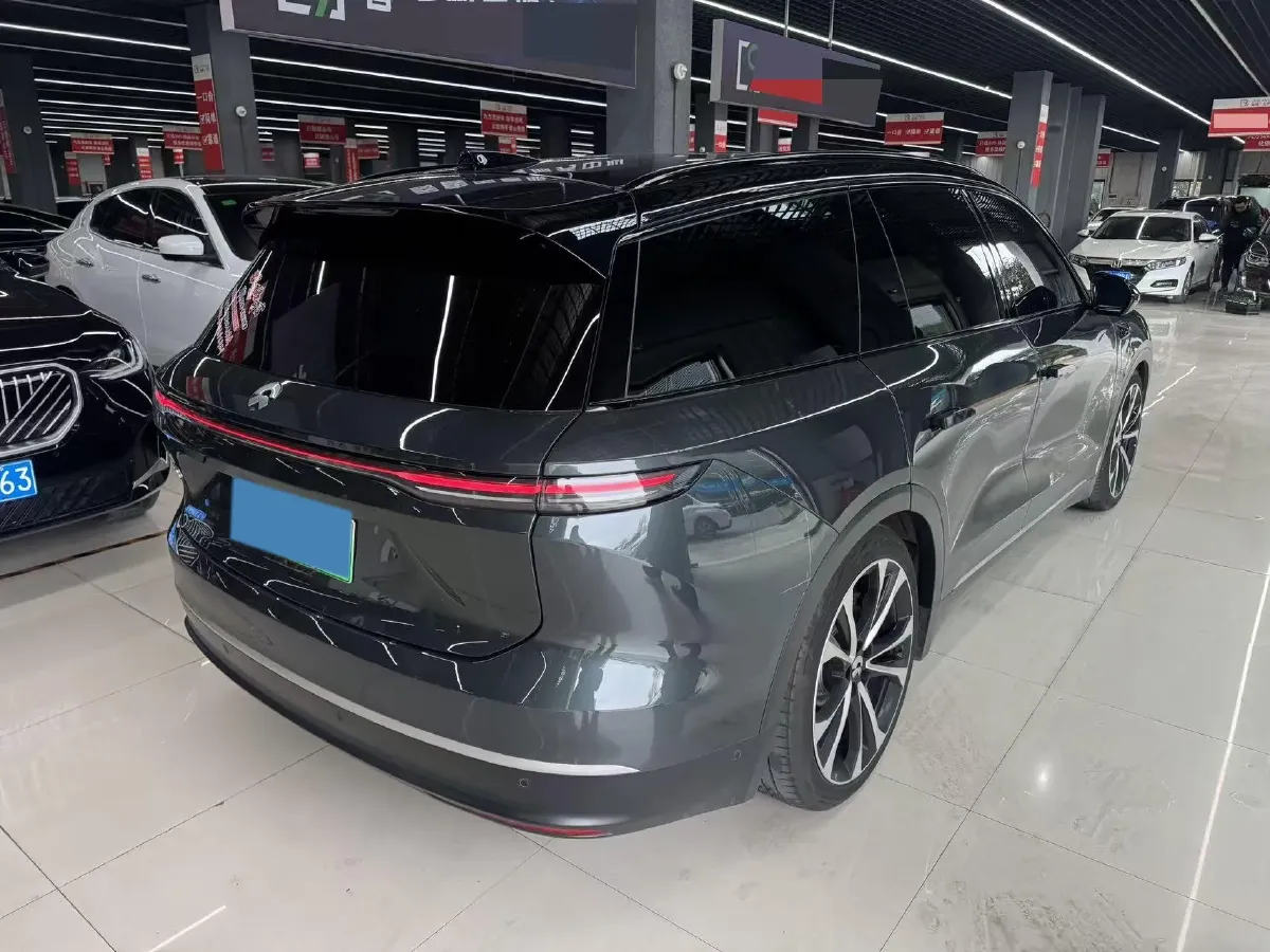 2024 Porsche Macan All-Electric BEV 100KWH,autocango,china used car exporter,china ev exporter,chinese used car exporter,chinese used ev exporter