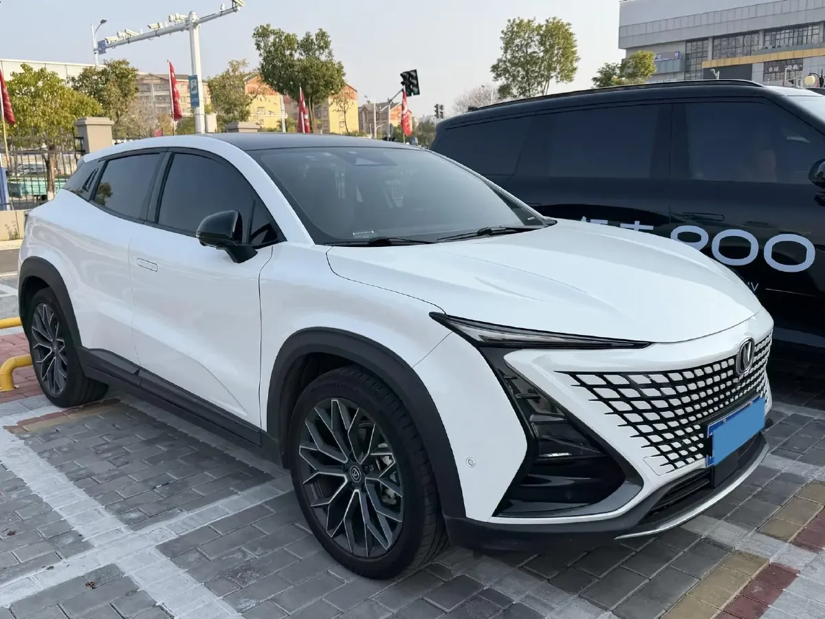 2022 ChangAn UNI-T 1.5T 188HP L4 7DCT,autocango,china used car exporter,china ev exporter,chinese used car exporter,chinese used ev exporter