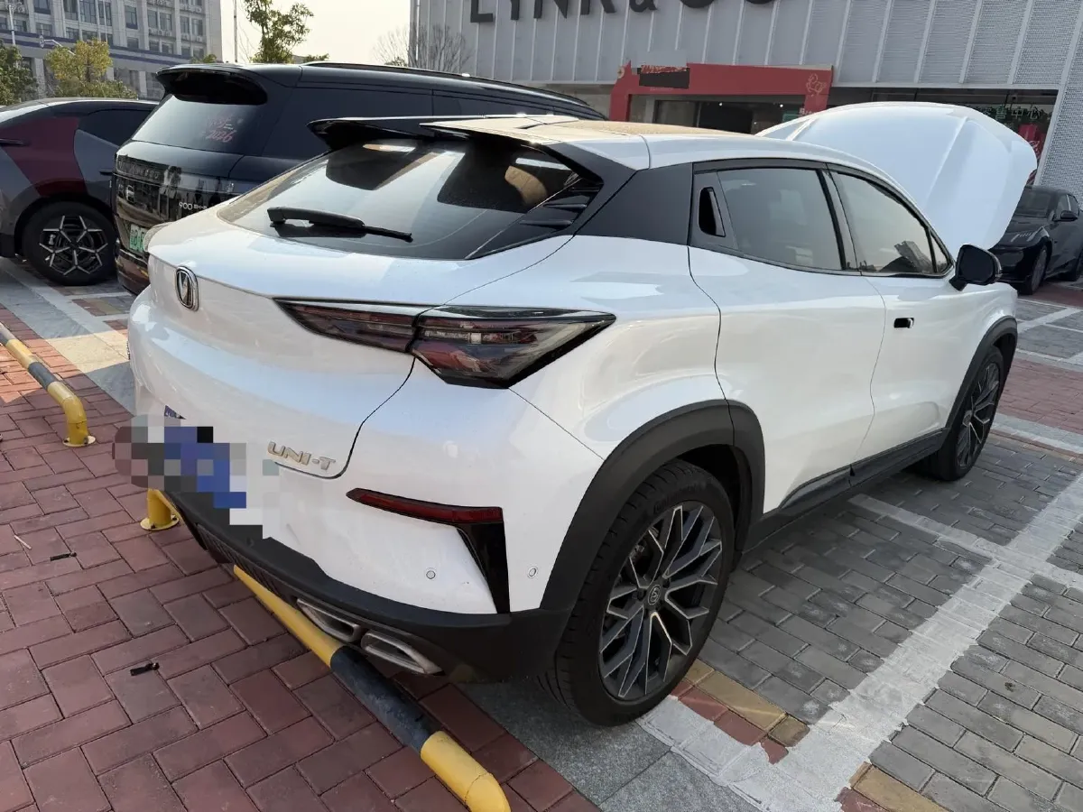 2022 ChangAn UNI-T 1.5T 188HP L4 7DCT,autocango,china used car exporter,china ev exporter,chinese used car exporter,chinese used ev exporter