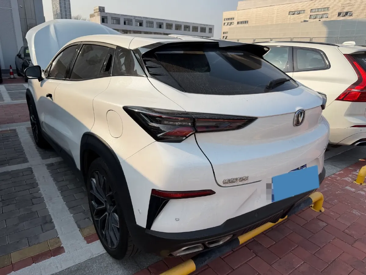 2022 ChangAn UNI-T 1.5T 188HP L4 7DCT,autocango,china used car exporter,china ev exporter,chinese used car exporter,chinese used ev exporter