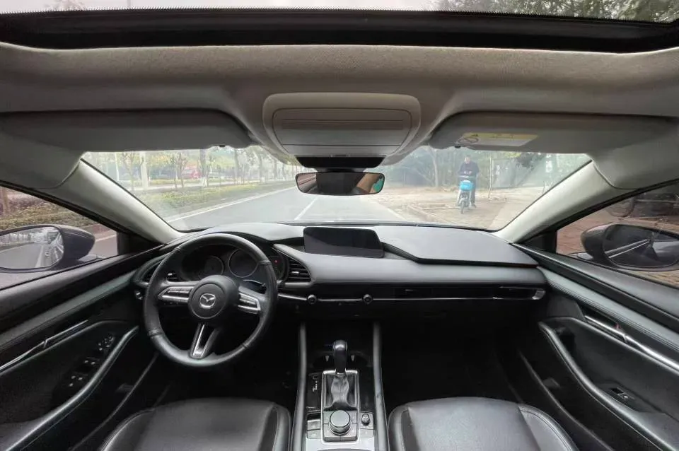 2020 Mazda 3 Axela 2.0L 158HP L4 6AT,autocango,china used car exporter,china ev exporter,chinese used car exporter,chinese used ev exporter