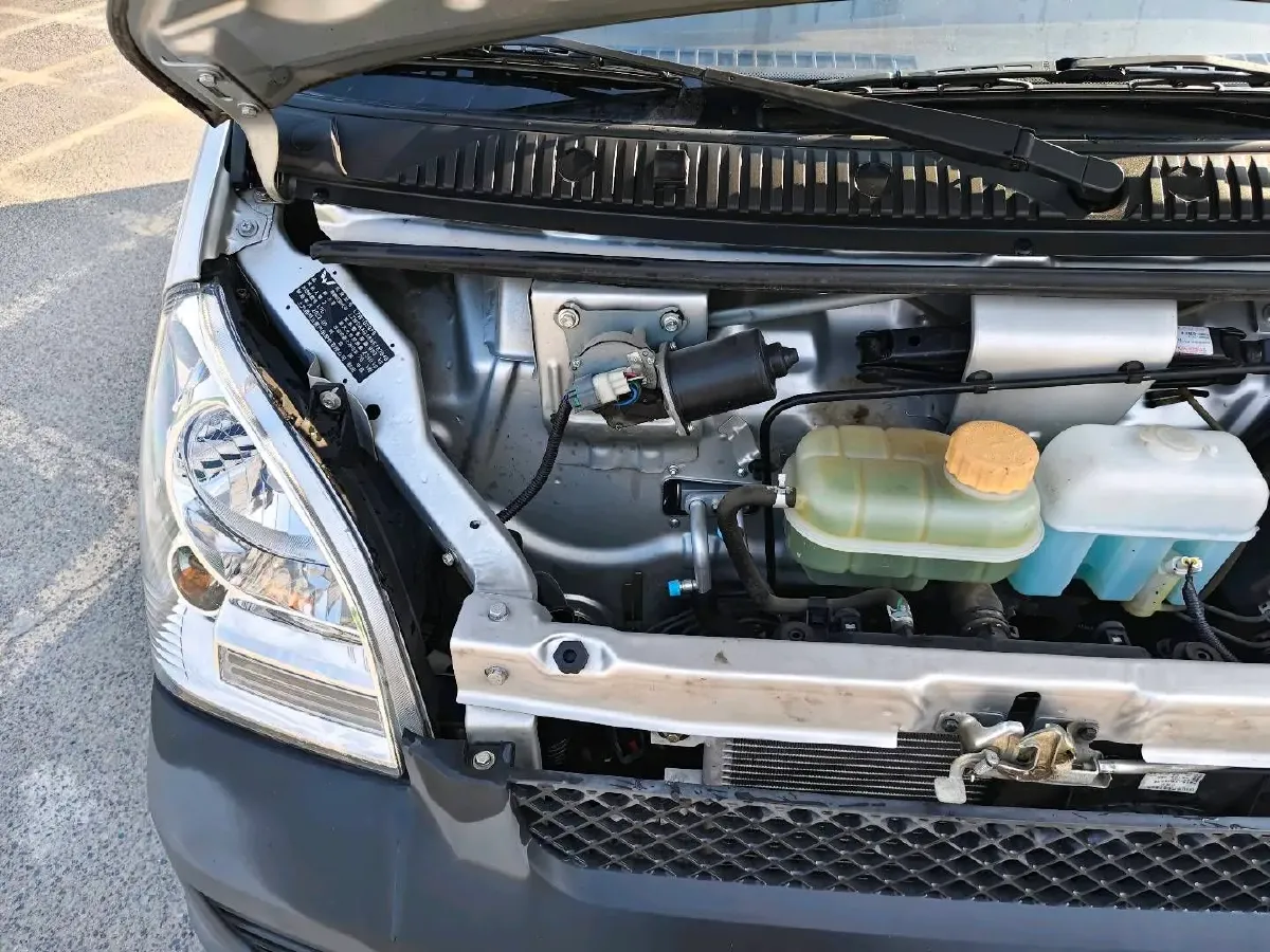 2020 WuLing RongGuang Mini Truck 1.2L 76HP L4 5MT,autocango,china used car exporter,china ev exporter,chinese used car exporter,chinese used ev exporter