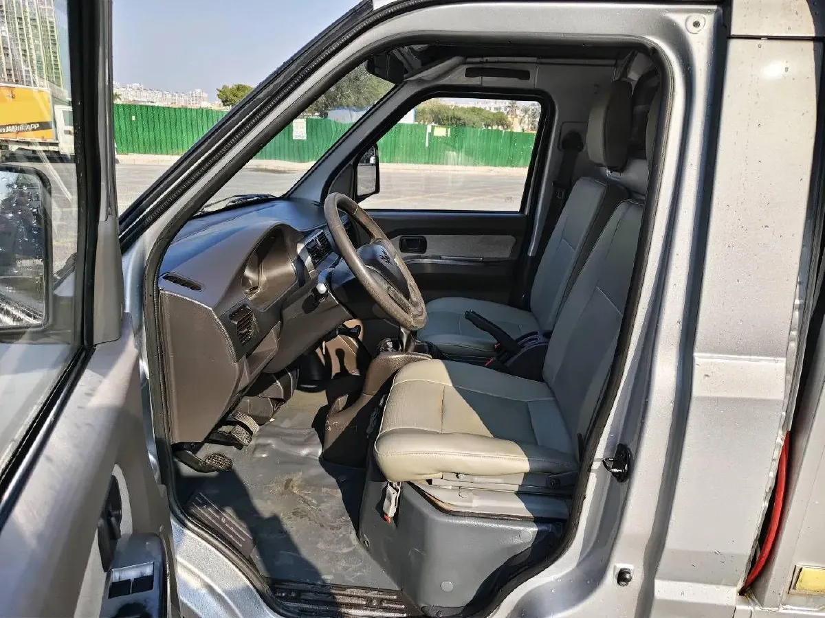 2020 WuLing RongGuang Mini Truck 1.2L 76HP L4 5MT,autocango,china used car exporter,china ev exporter,chinese used car exporter,chinese used ev exporter