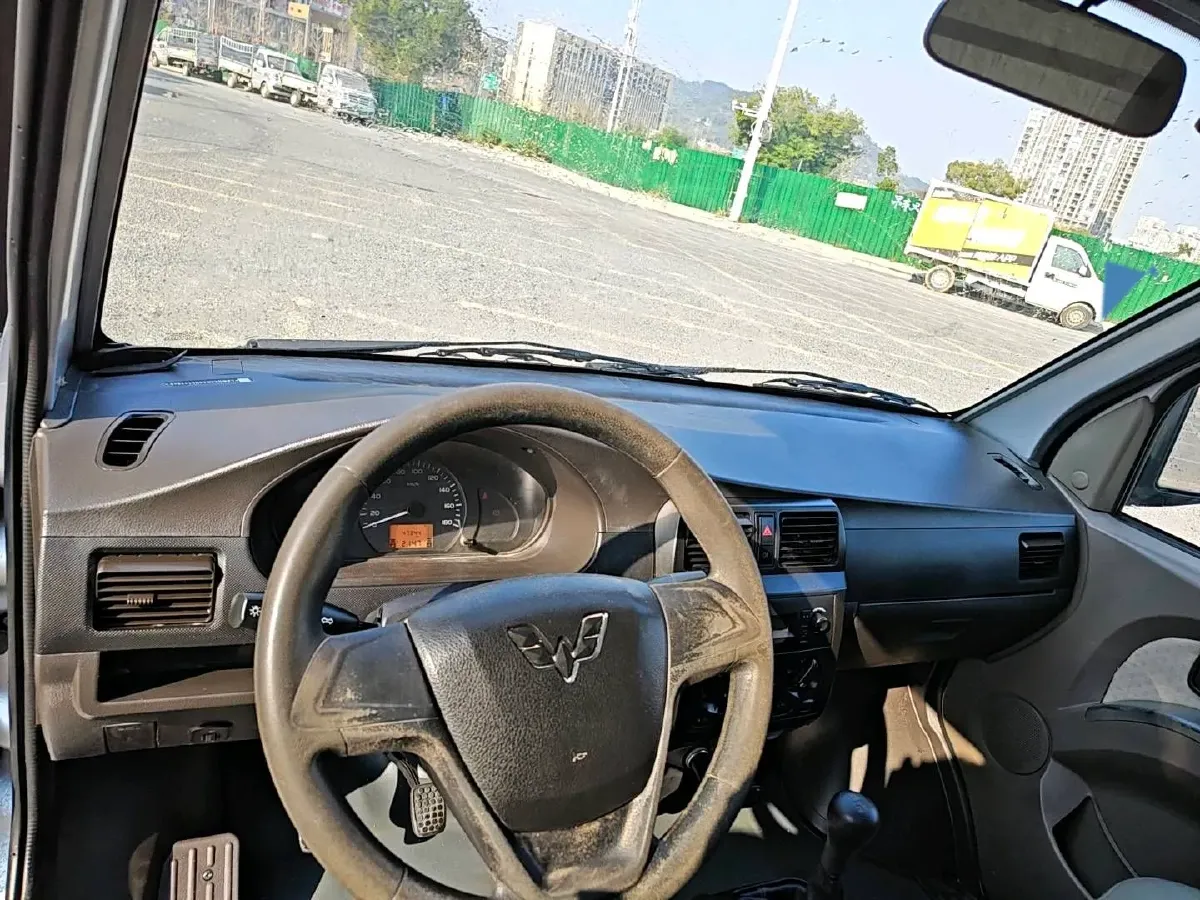 2020 WuLing RongGuang Mini Truck 1.2L 76HP L4 5MT,autocango,china used car exporter,china ev exporter,chinese used car exporter,chinese used ev exporter