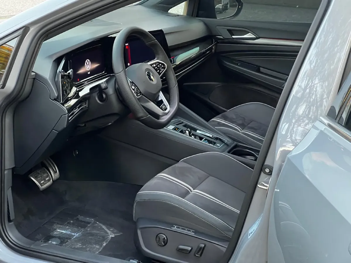 2023 Volkswagen Golf 1.4T 150HP L4 7DCT,autocango,china used car exporter,china ev exporter,chinese used car exporter,chinese used ev exporter