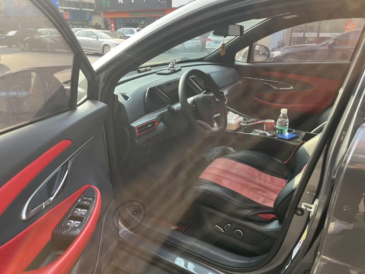 2020 ChangAn UNI-T 1.5T 180HP L4 7DCT,autocango,china used car exporter,china ev exporter,chinese used car exporter,chinese used ev exporter