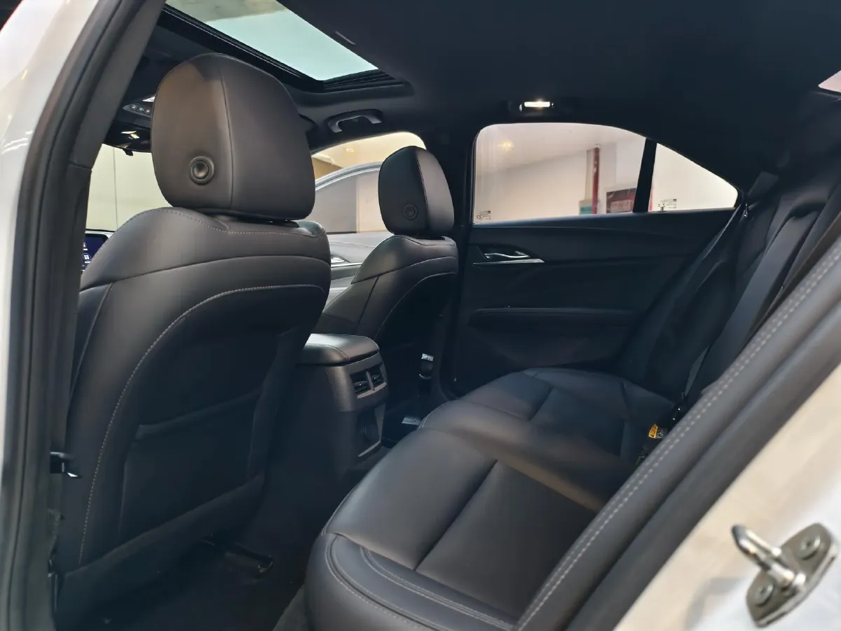 2021 Cadillac CT4 2.0T 237HP L4 8AT,autocango,china used car exporter,china ev exporter,chinese used car exporter,chinese used ev exporter