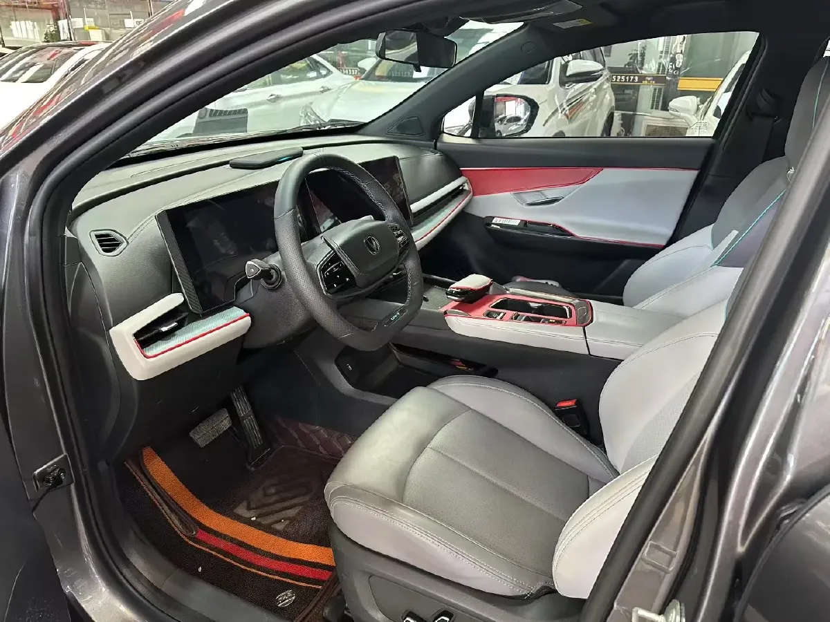 2023 ChangAn UNI-T 1.5T 188HP L4 7DCT,autocango,china used car exporter,china ev exporter,chinese used car exporter,chinese used ev exporter