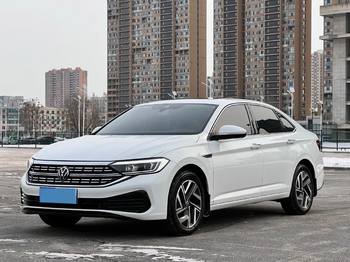 2023 Volkswagen Sagitar 1.5T 160HP L4 7DCT