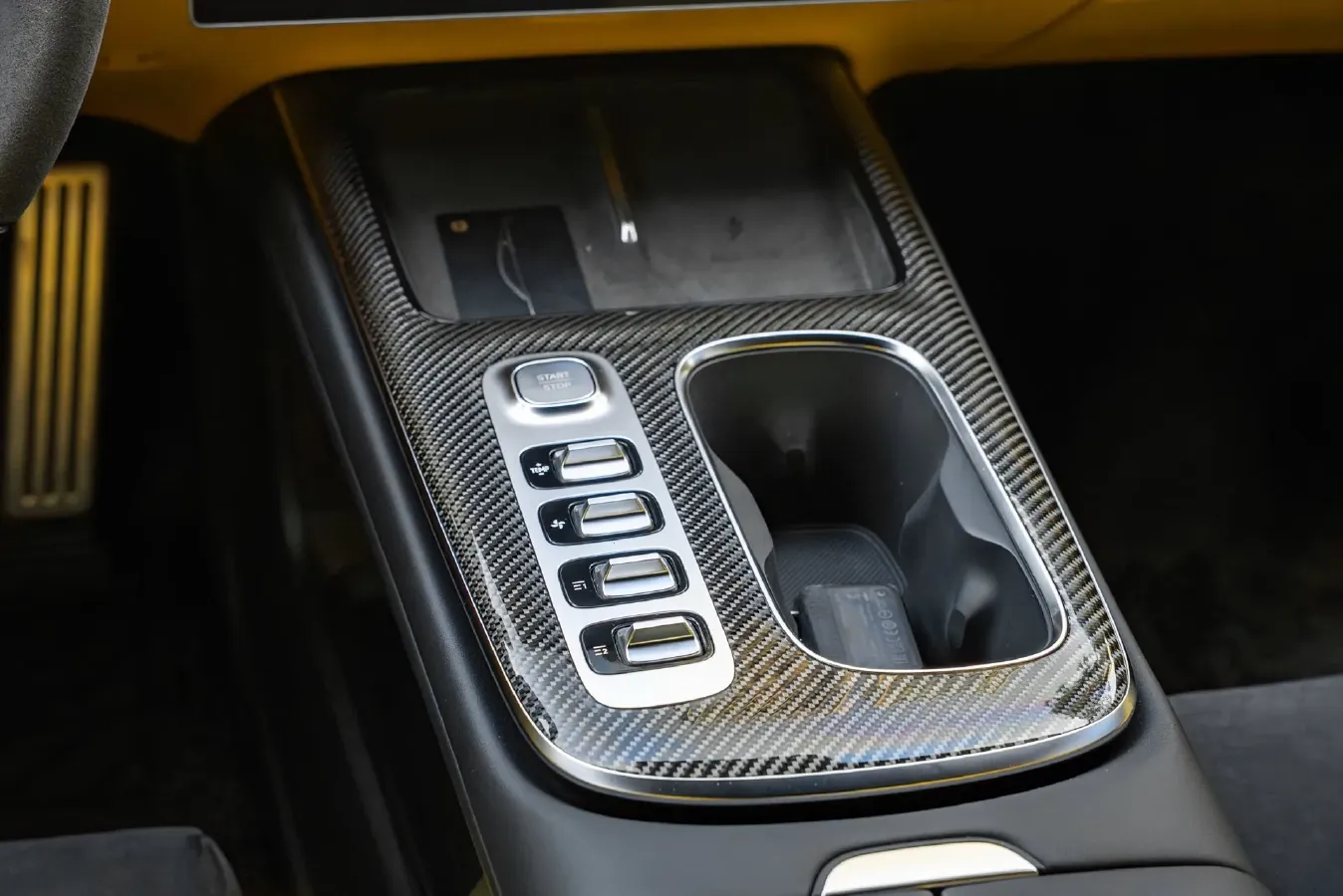 2025 MI SU7 Ultra BEV 93.7KWH,autocango,china used car exporter,china ev exporter,chinese used car exporter,chinese used ev exporter