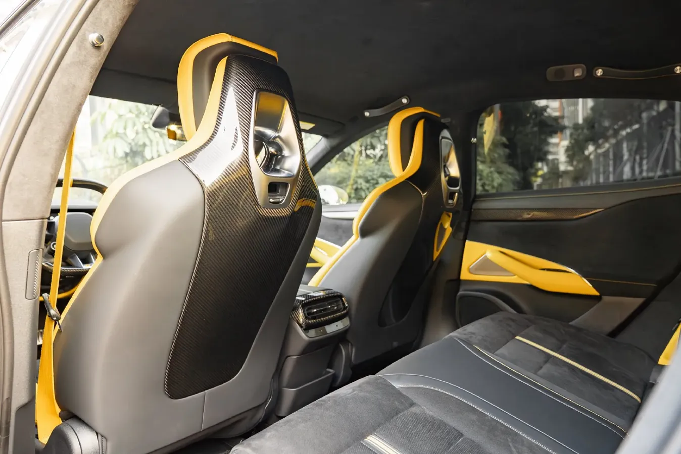 2025 MI SU7 Ultra BEV 93.7KWH,autocango,china used car exporter,china ev exporter,chinese used car exporter,chinese used ev exporter