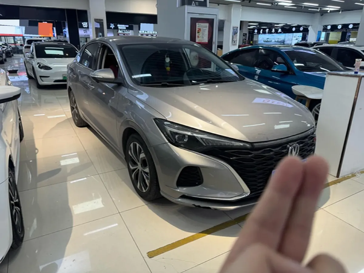 2021 ChangAn Eado 1.4T 160HP L4 7DCT,autocango,china used car exporter,china ev exporter,chinese used car exporter,chinese used ev exporter