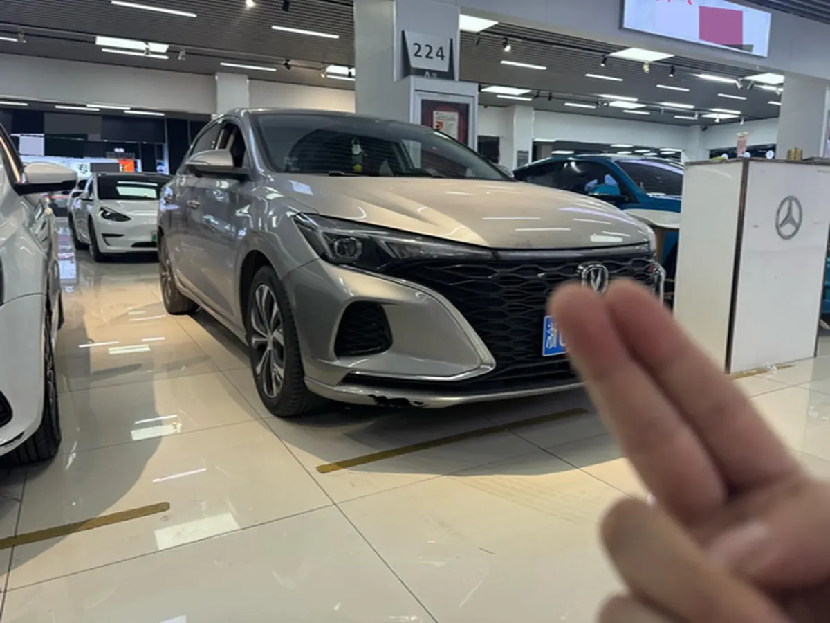 2021 ChangAn Eado 1.4T 160HP L4 7DCT,autocango,china used car exporter,china ev exporter,chinese used car exporter,chinese used ev exporter