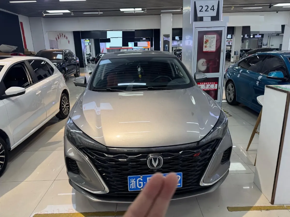 2021 ChangAn Eado 1.4T 160HP L4 7DCT,autocango,china used car exporter,china ev exporter,chinese used car exporter,chinese used ev exporter