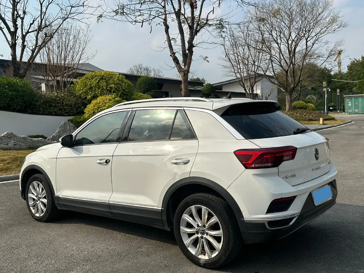 2021 Volkswagen T-Roc 1.4T 150HP L4 7DCT,autocango,china used car exporter,china ev exporter,chinese used car exporter,chinese used ev exporter